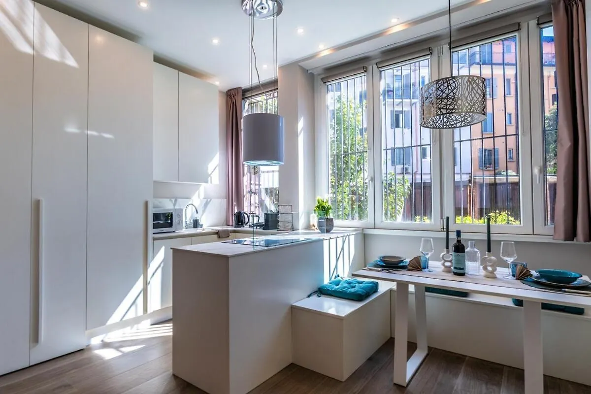 Duomo-Corso Vercelli, New Luxury Loft In The Center 밀라노 아파트